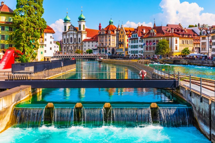 LAKE LUCERNE & SWISS KNIFE VALLEY TOUR