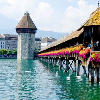 LAKE LUCERNE & SWISS KNIFE VALLEY TOUR