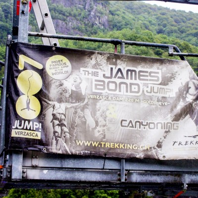 JAMES BOND GOLDENEYE BUNGEE JUMP