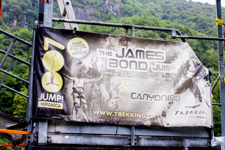 JAMES BOND GOLDENEYE BUNGEE JUMP